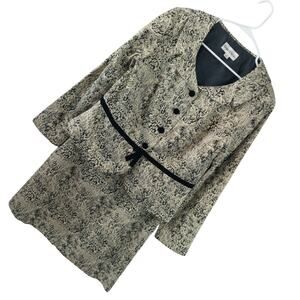 Elegant Black and Cream Patterned Skirt